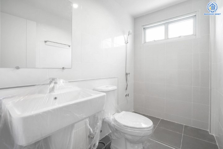 *****บ้านเดี่ยวมือสองย่านนนทบุรี ม.บุษราคัม กรีนวิลล์ ปิ่นเกล้า-วงแหวน #หลังมุม เนื้อที่กว้างขวางถึง 71 ตร.ว. ฟังก์ชัน 3 ห้องนอน 2 ห้องน้ำ 2 ที่จอดรถ บ้านตกแต่งใหม่ พร้อมเข้าอยู่ น่าอยู่อาศัย บนทำเลเดินทางสะดวก ใกล้เซ็นทรัลเวสต์เกต, ทางด่วน "กาญจนาภิเษก" และรถไฟฟ้าสายสีม่วง "สถานีตลาดบางใหญ่"